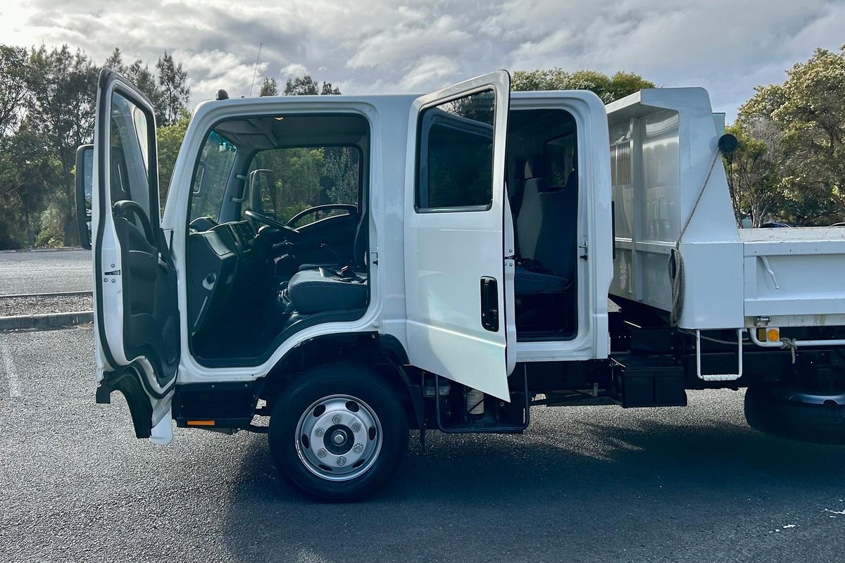 2022 Isuzu N Series NPR 65/45-190 Tipper image 25