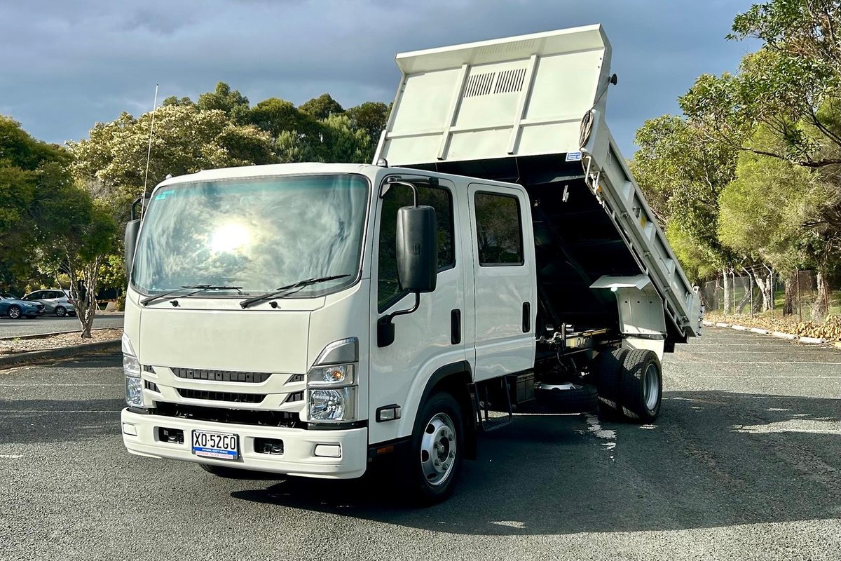 2022 Isuzu N Series NPR 65/45-190 Tipper image 18