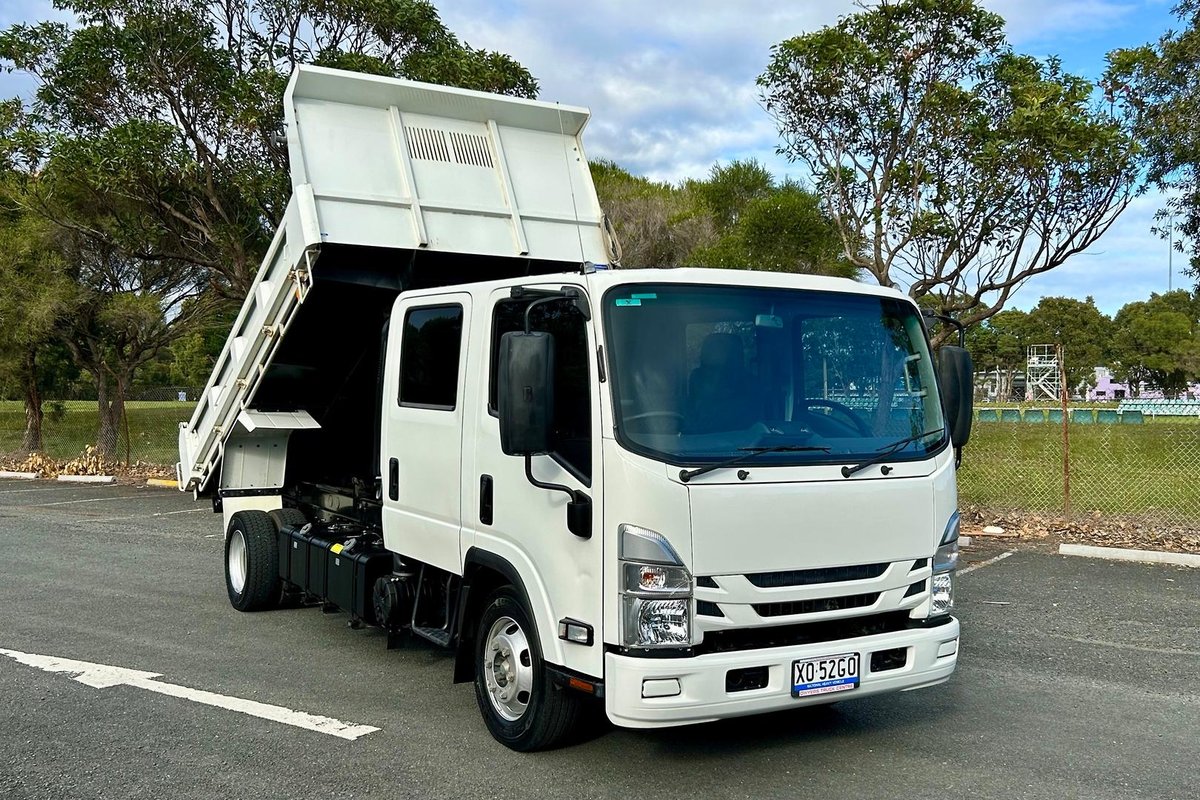 2022 Isuzu N Series NPR 65/45-190 Tipper image 12