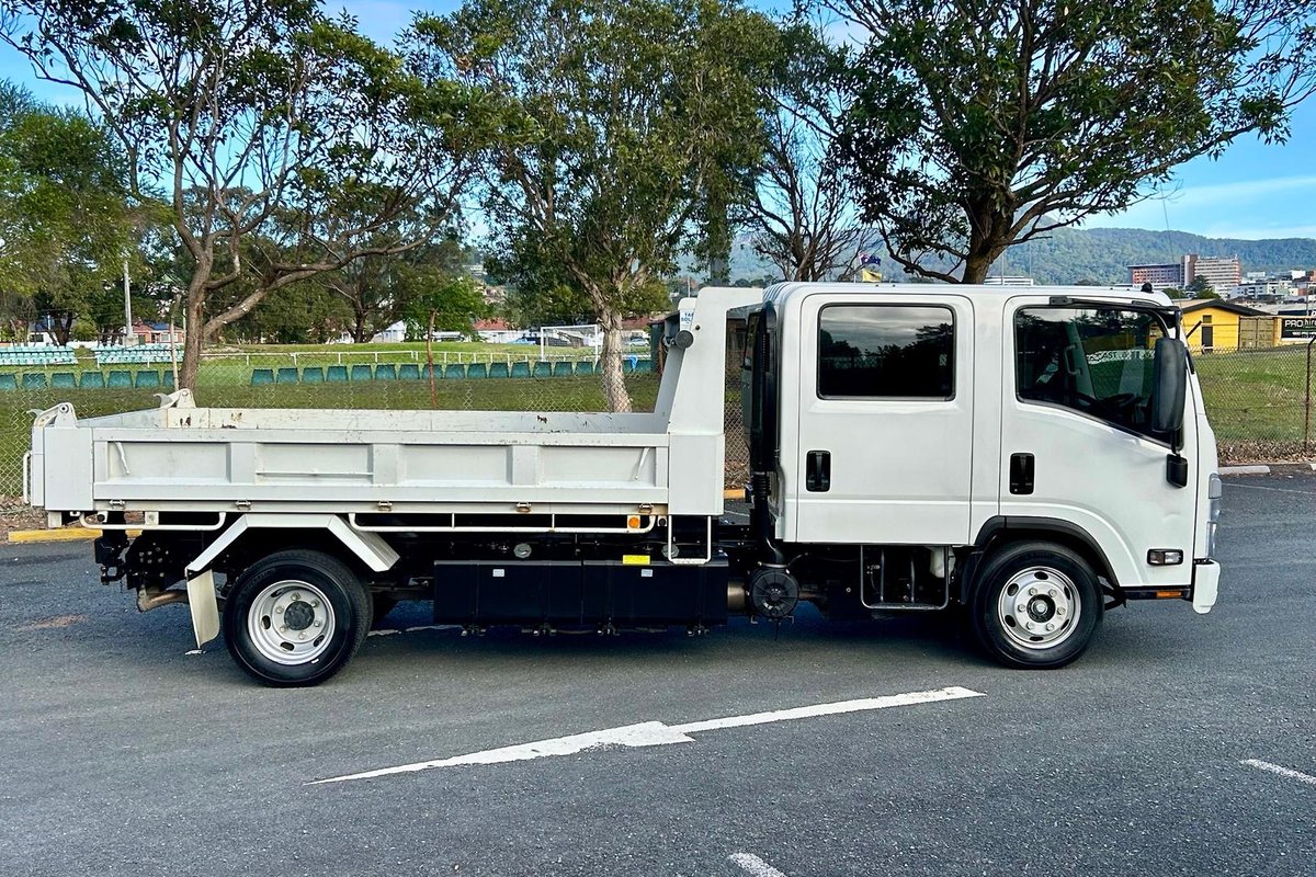 2022 Isuzu N Series NPR 65/45-190 Tipper image 4