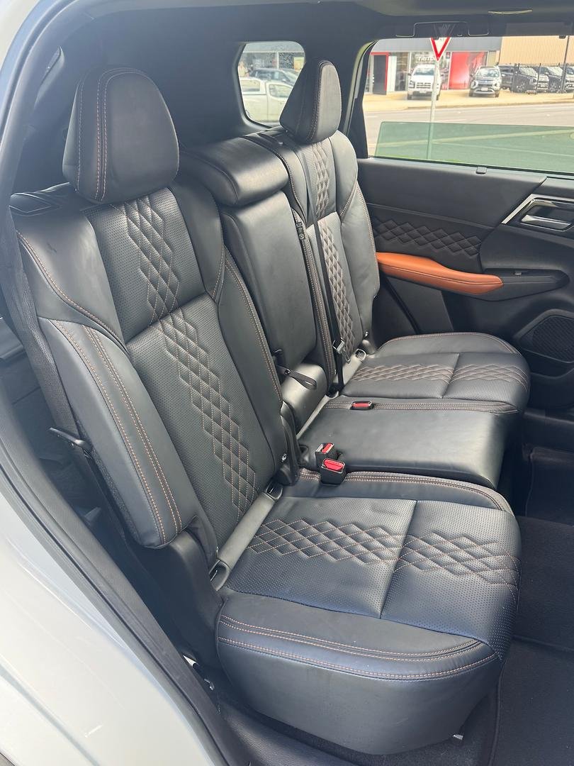 2022 Mitsubishi Outlander Exceed Tourer ZM MY22.5 AWD image 12