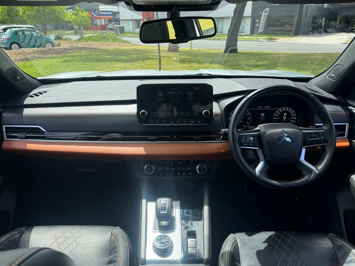 2022 Mitsubishi Outlander Exceed Tourer ZM MY22.5 AWD image 14