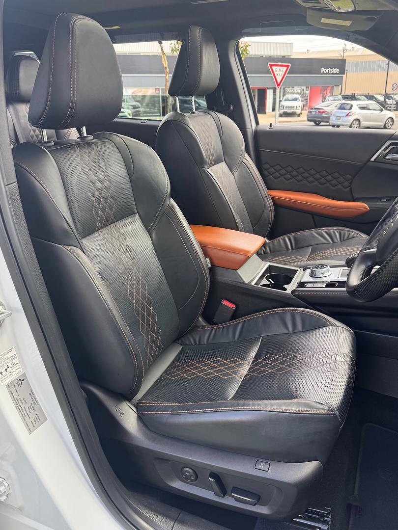 2022 Mitsubishi Outlander Exceed Tourer ZM MY22.5 AWD image 11