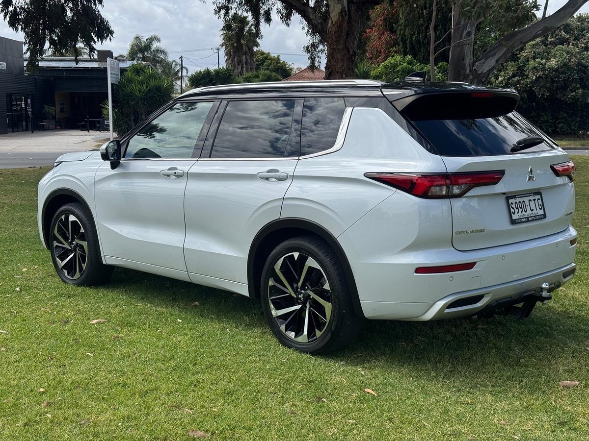 2022 Mitsubishi Outlander Exceed Tourer ZM MY22.5 AWD image 5