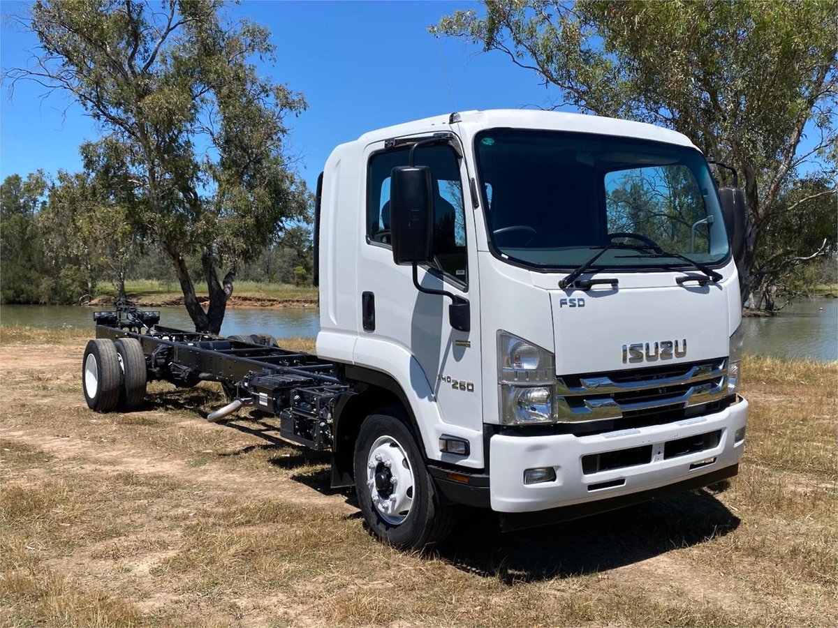 2017 Isuzu Fsd image 9
