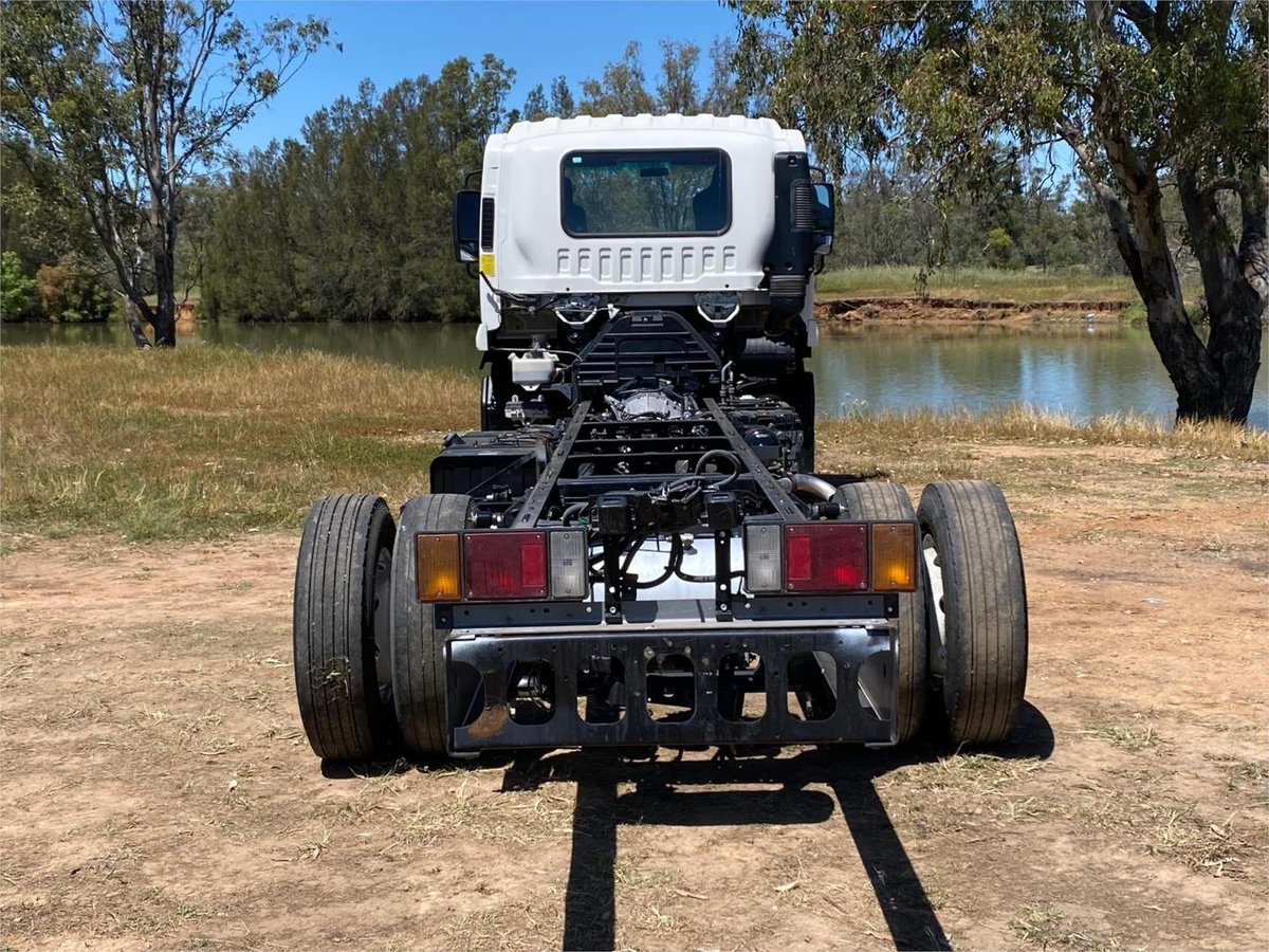 2017 Isuzu Fsd image 5