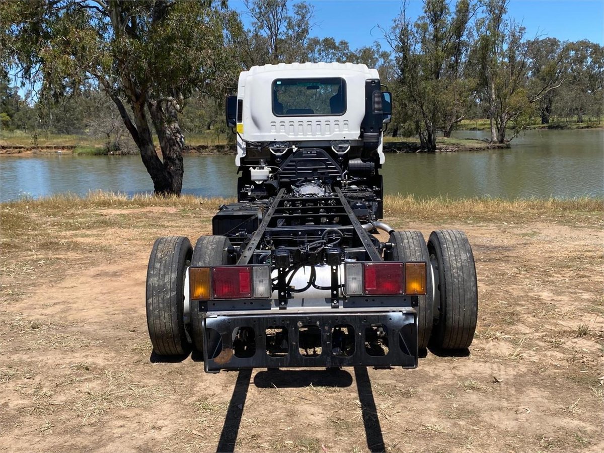 2017 Isuzu Fsr image 5
