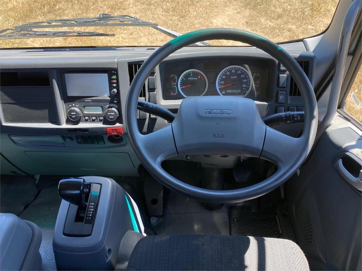 2017 Isuzu Fsd image 14