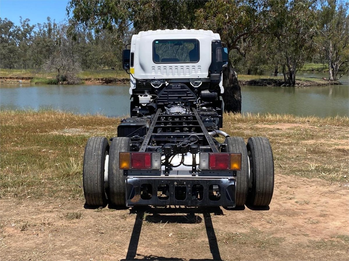 2017 Isuzu Fsd image 5