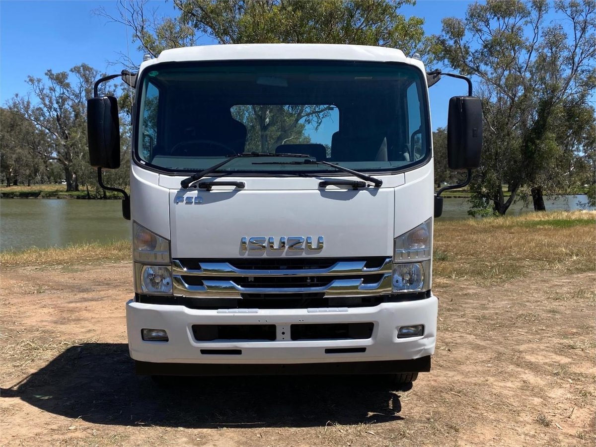 2017 Isuzu Fsd image 10