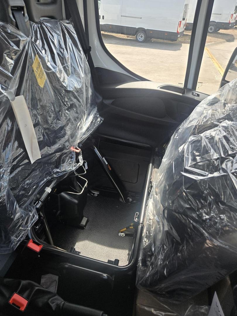 2026 Iveco Daily 45C18 Tradie Made image 19