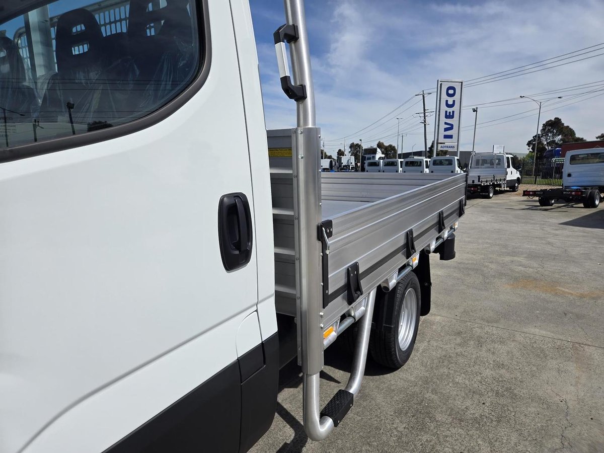 2025 Iveco Daily 45C18 Tradie Made image 9