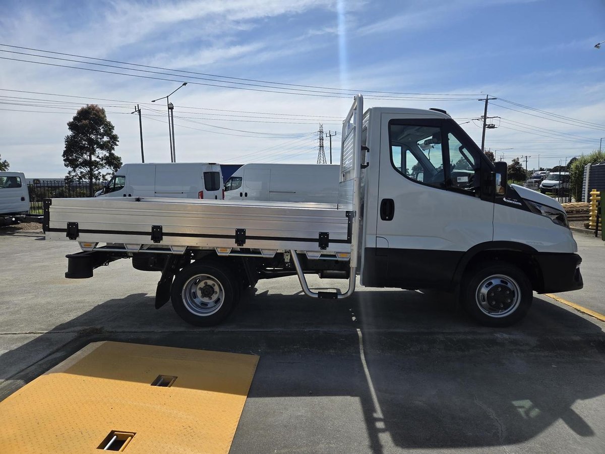 2025 Iveco Daily 45C18 Tradie Made image 8