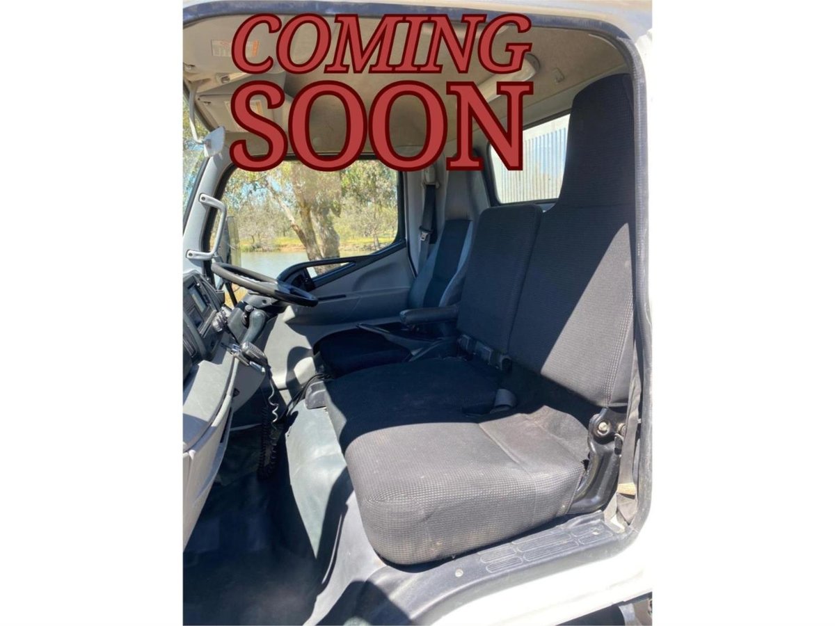 2019 Mitsubishi Canter image 14