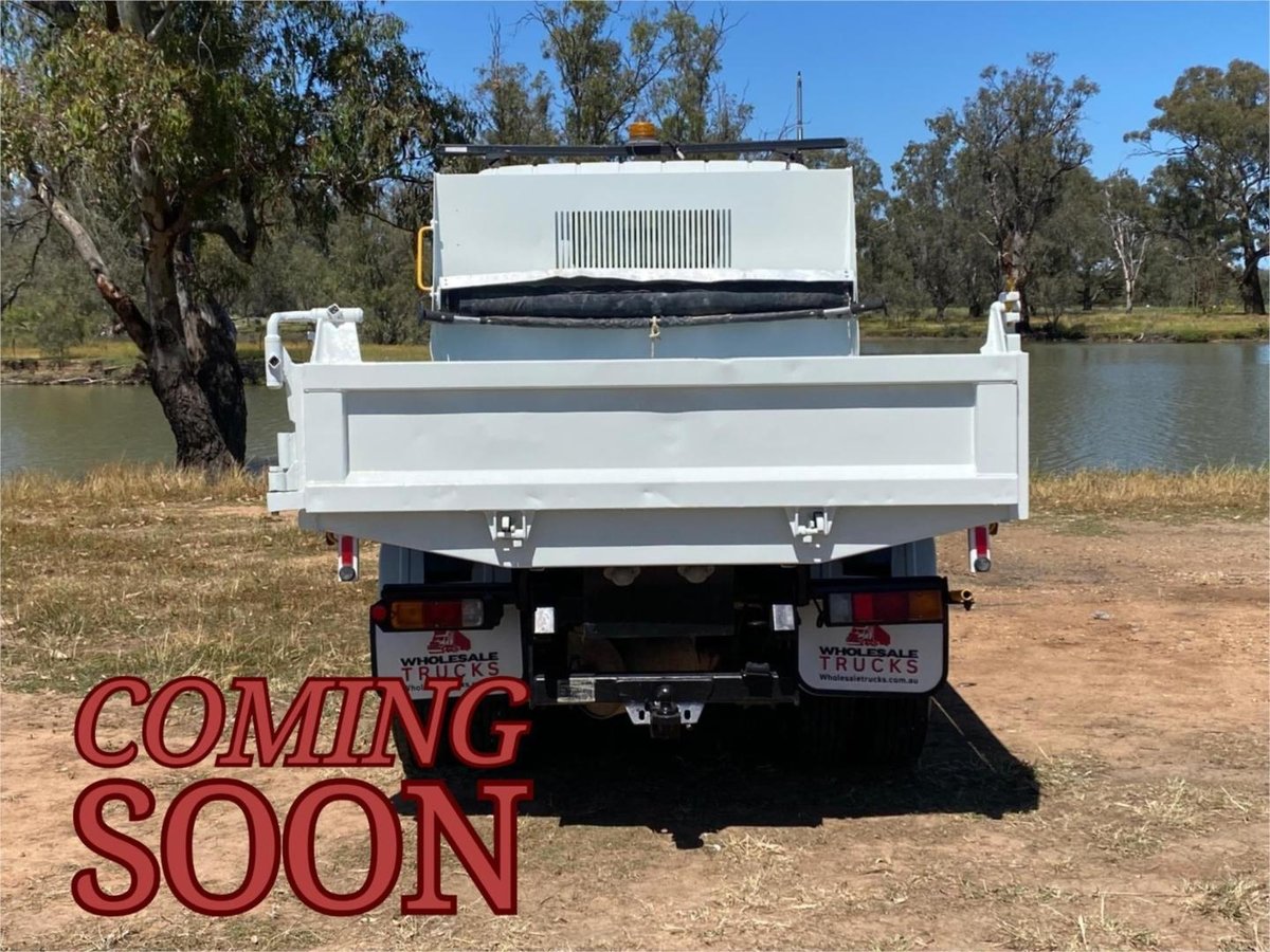 2019 Mitsubishi Canter image 6