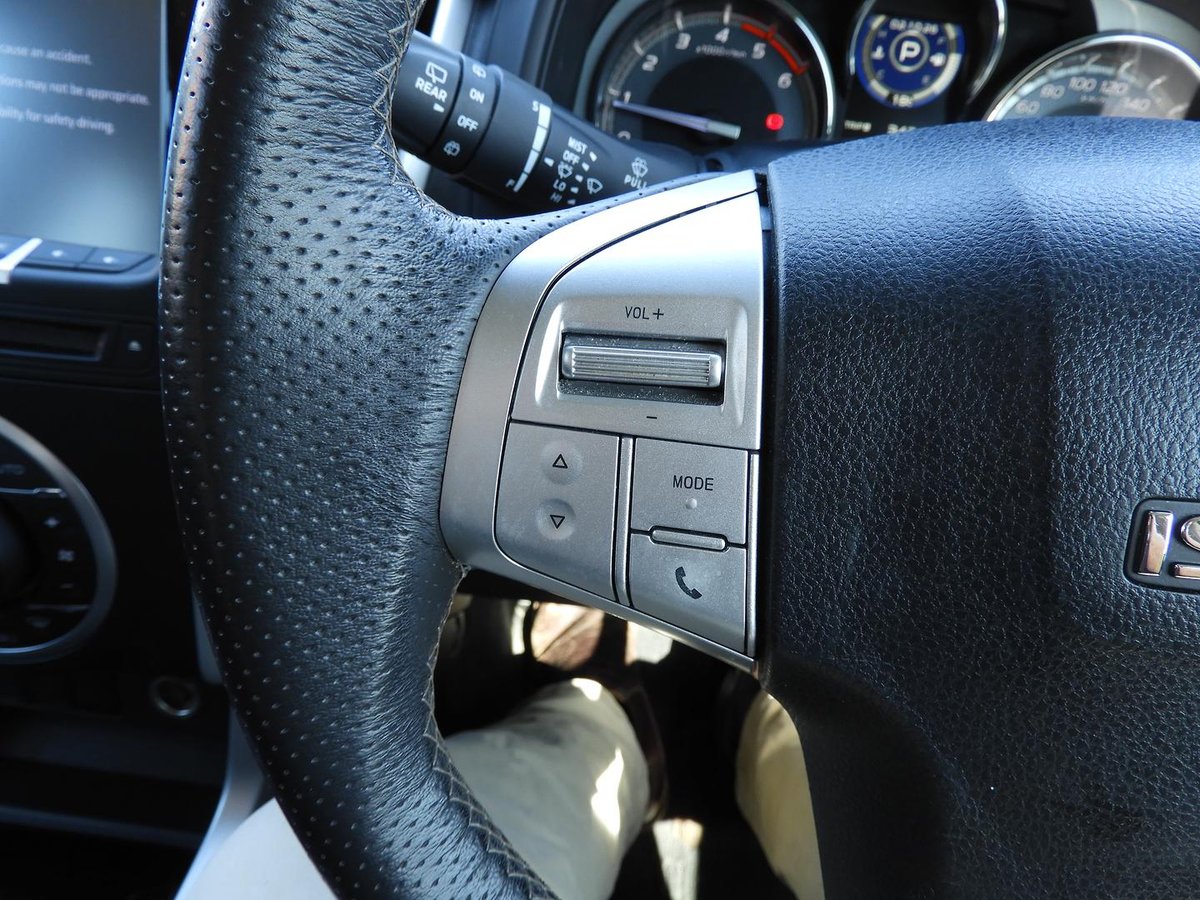 2020 Isuzu MU-X LS-T MY19 4x2 image 18