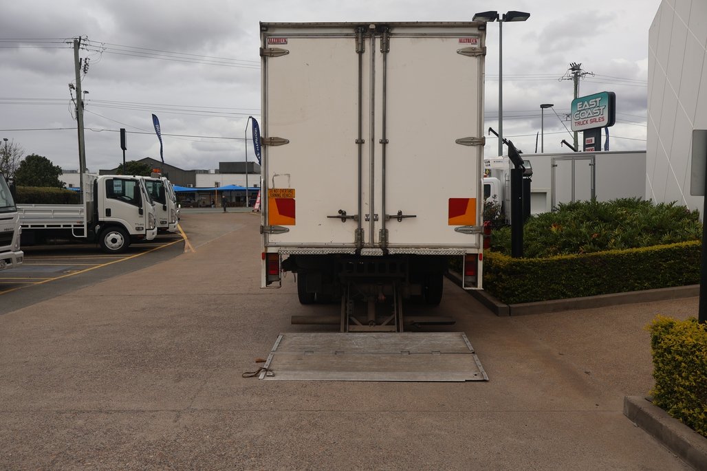 2019 ISUZU FRR 107-210 image 21