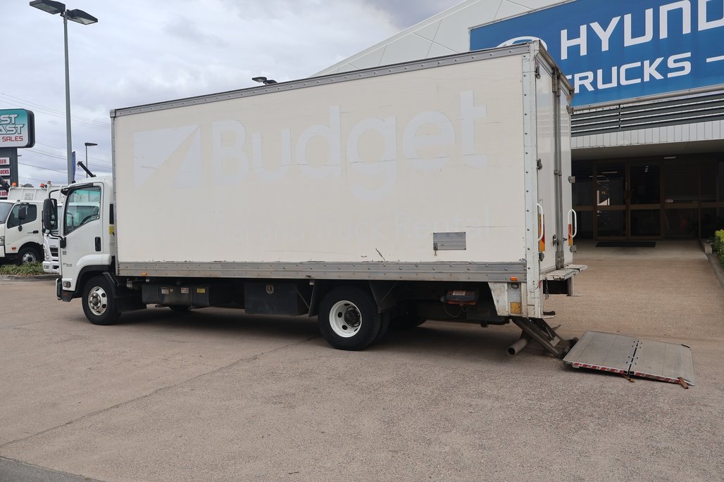 2019 ISUZU FRR 107-210 image 3