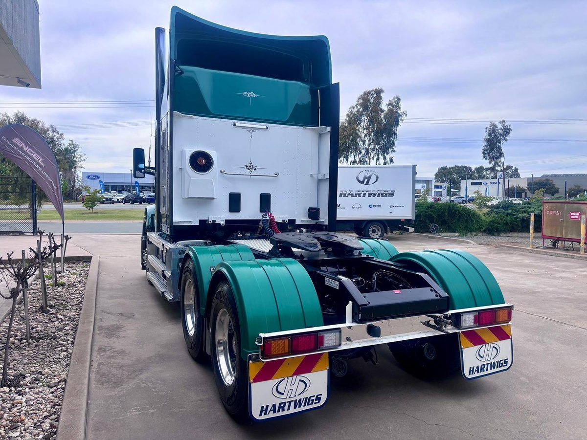 2019 Kenworth T610 image 7
