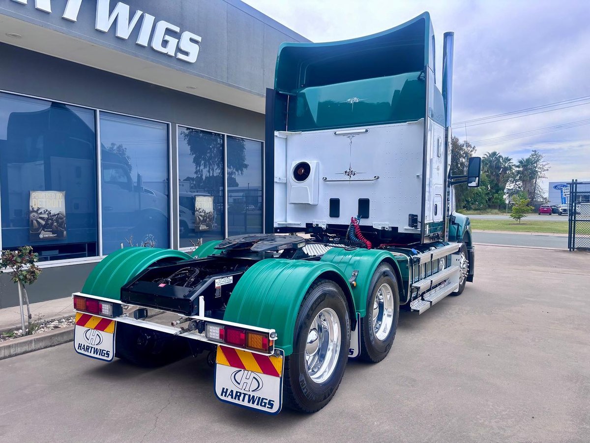 2019 Kenworth T610 image 9