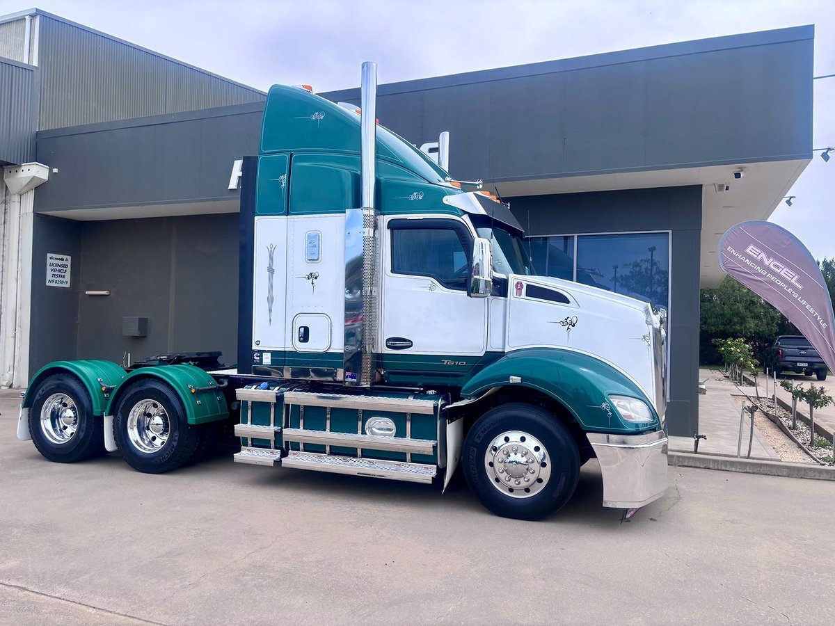 2019 Kenworth T610 image 11