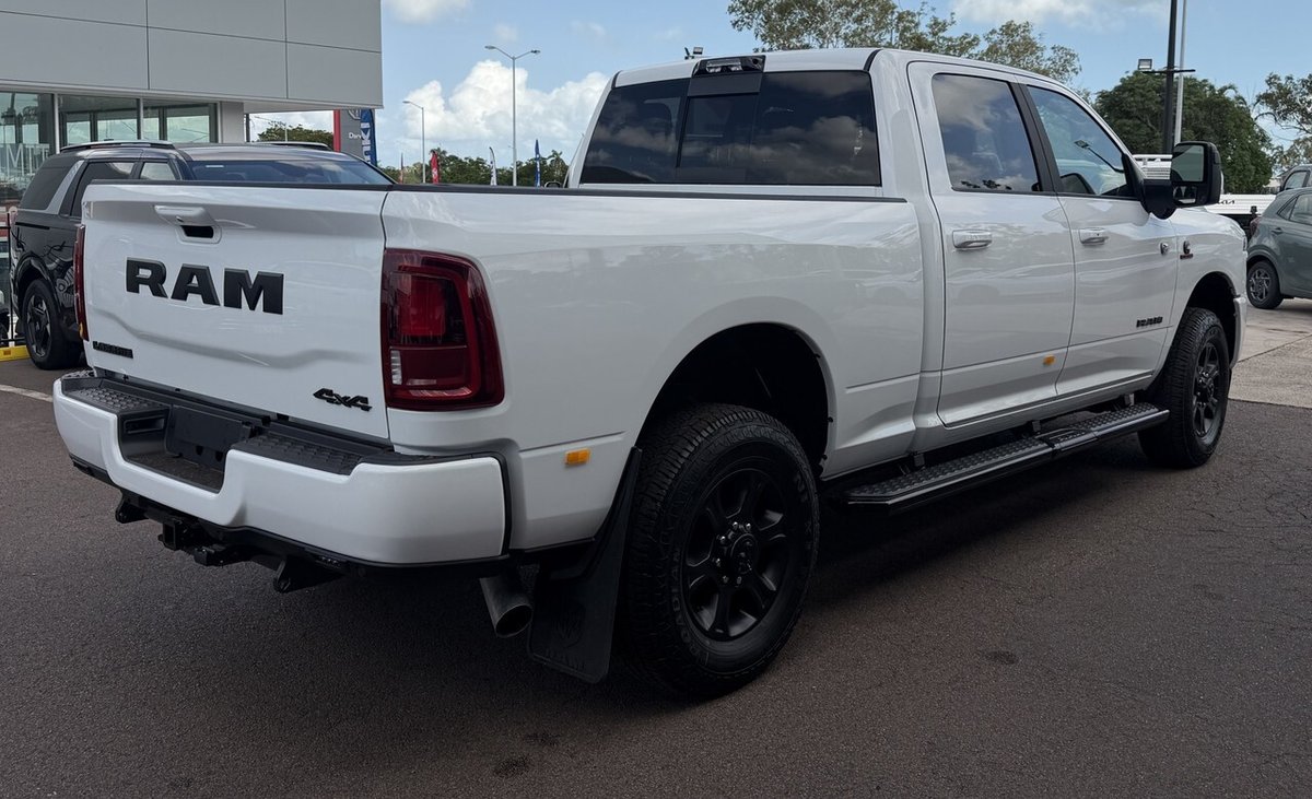 2026 Ram 2500 Laramie STD image 8