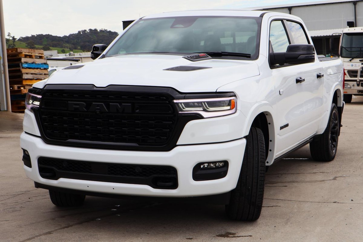 2026 RAM 1500 Limited Hurricane HO RamBox DT MY26 4X4 Dual Range image 3