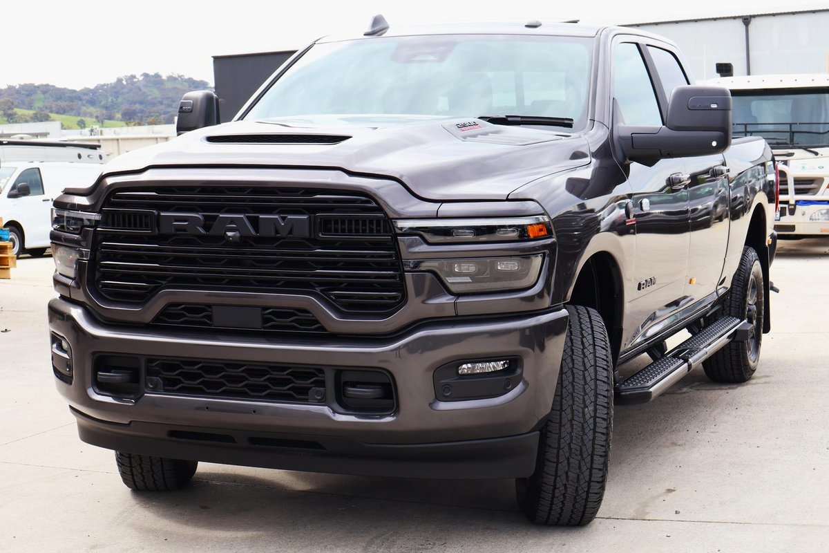 2026 RAM 2500 Laramie DJ MY26 4X4 Dual Range image 3