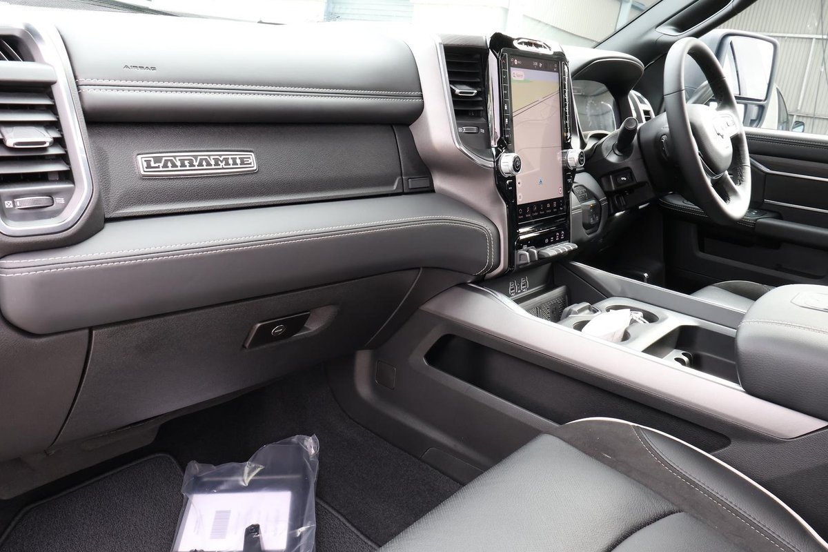 2026 RAM 2500 Laramie DJ MY26 4X4 Dual Range image 30