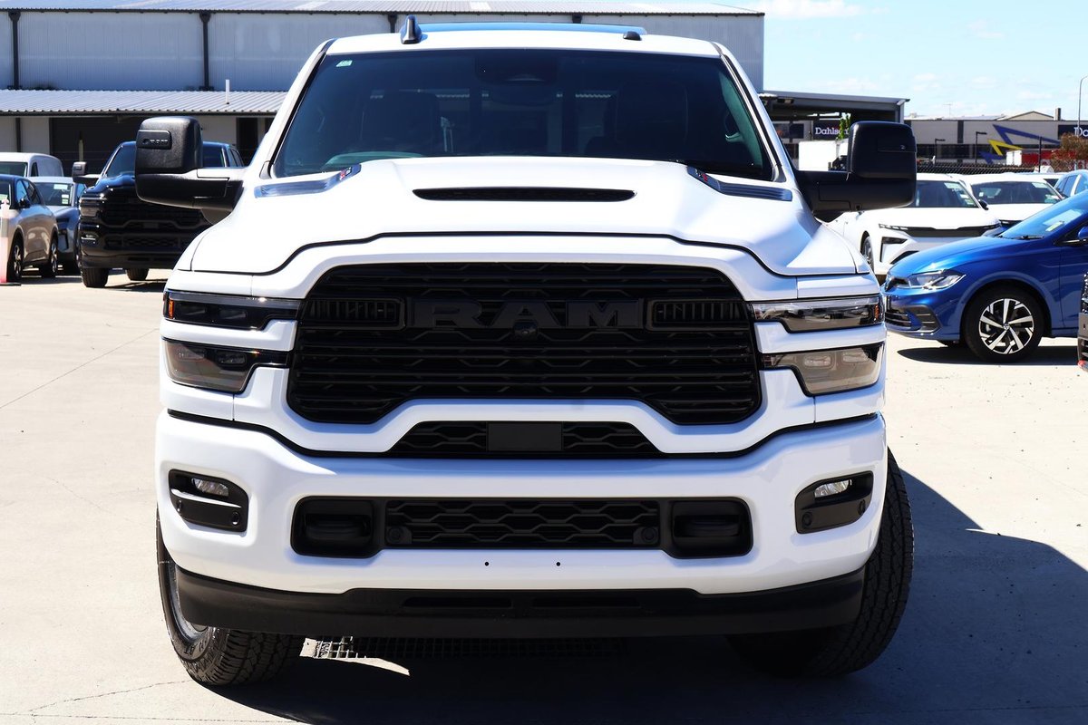 2026 RAM 2500 Laramie Rambox DJ MY26 4X4 Dual Range image 2
