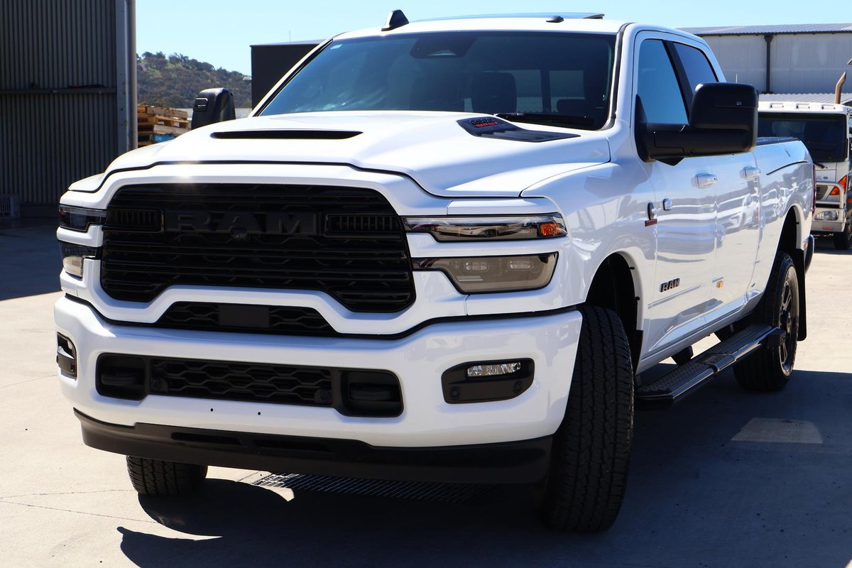 2026 RAM 2500 Laramie Rambox DJ MY26 4X4 Dual Range image 3
