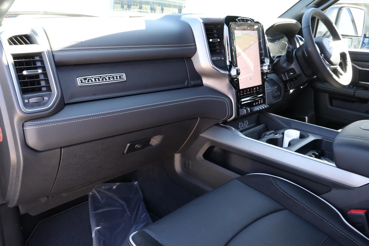 2026 RAM 2500 Laramie Rambox DJ MY26 4X4 Dual Range image 29