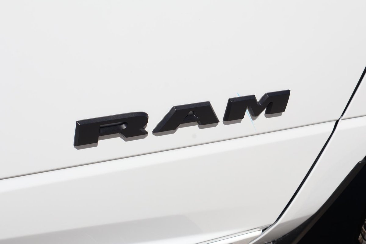 2026 RAM 2500 Laramie Rambox DJ MY26 4X4 Dual Range image 36