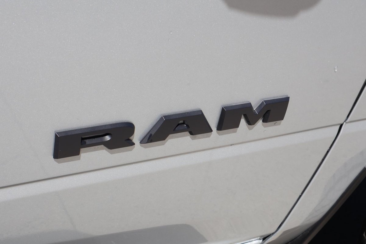 2026 RAM 2500 Laramie Rambox DJ MY26 4X4 Dual Range image 35