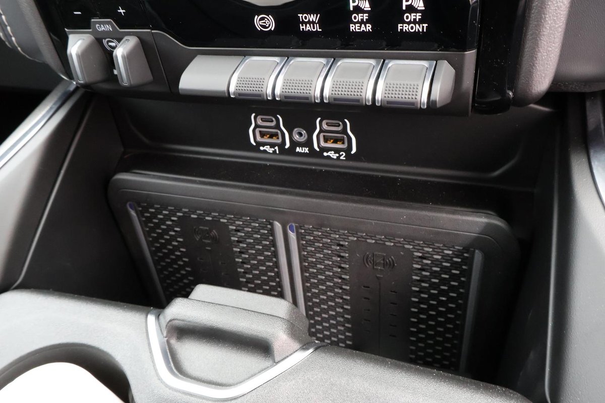 2026 RAM 2500 Laramie Rambox DJ MY26 4X4 Dual Range image 24