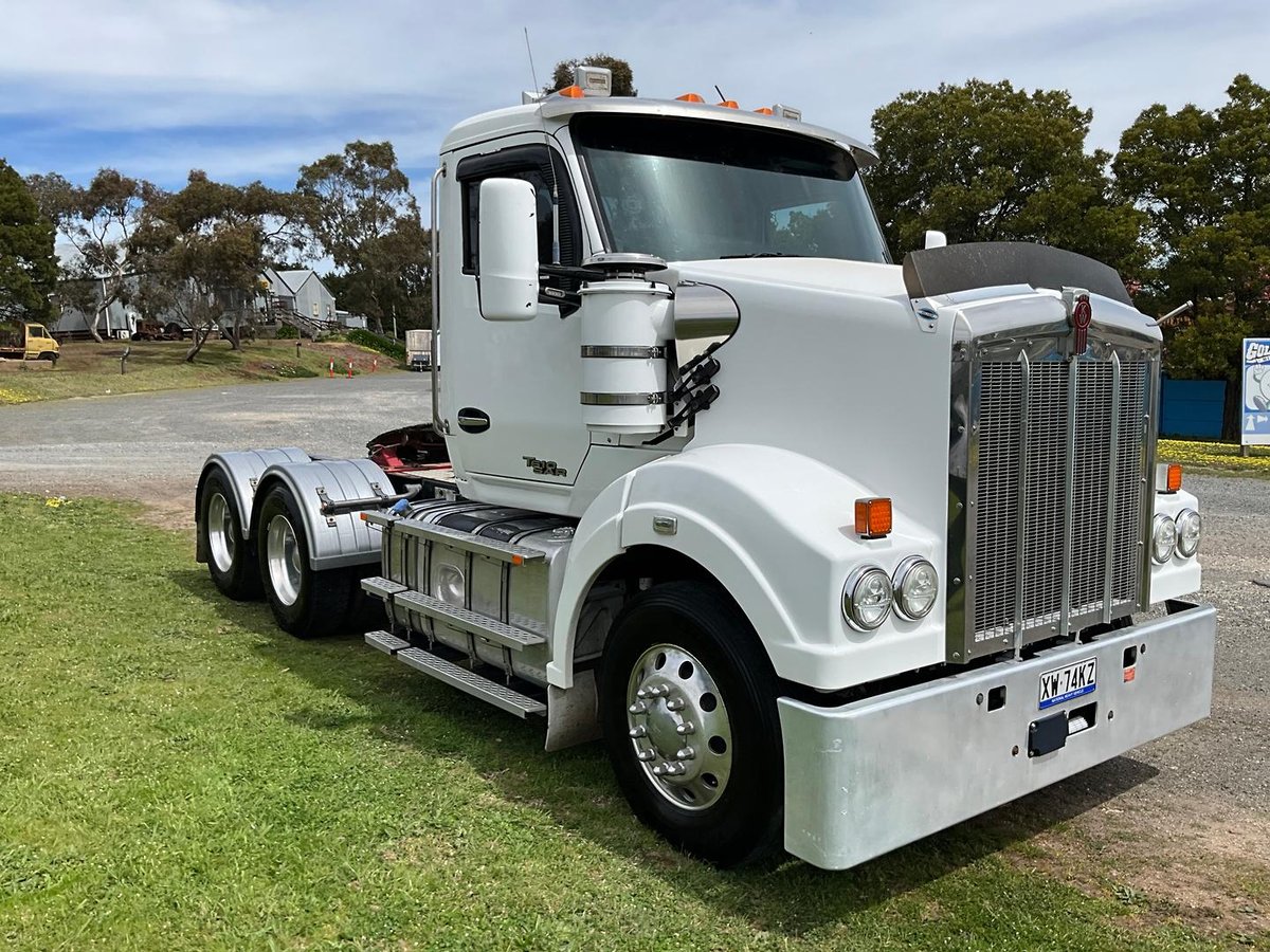2018 Kenworth T610 SAR image 24