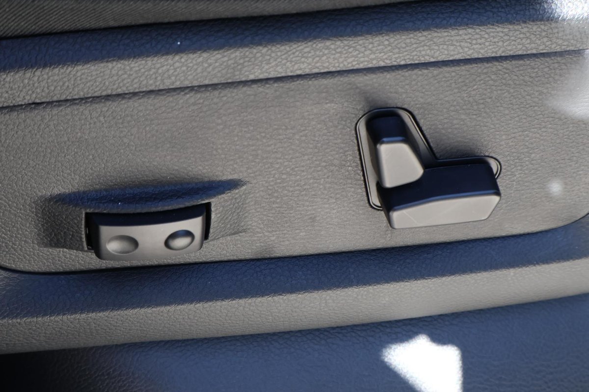 2026 RAM 2500 Laramie DJ MY26 4X4 Dual Range image 24
