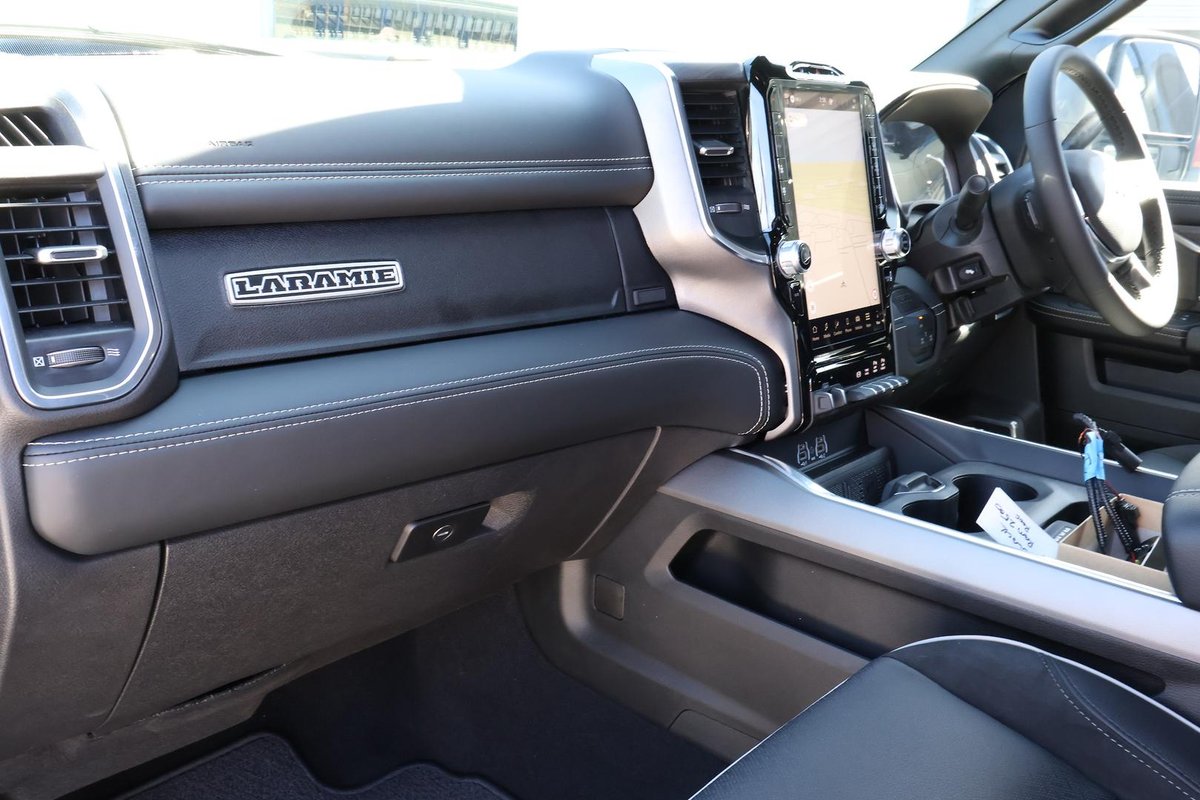 2026 RAM 2500 Laramie DJ MY26 4X4 Dual Range image 29