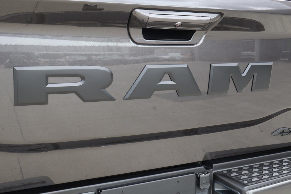 2026 RAM 2500 Laramie DJ MY26 4X4 Dual Range image 39