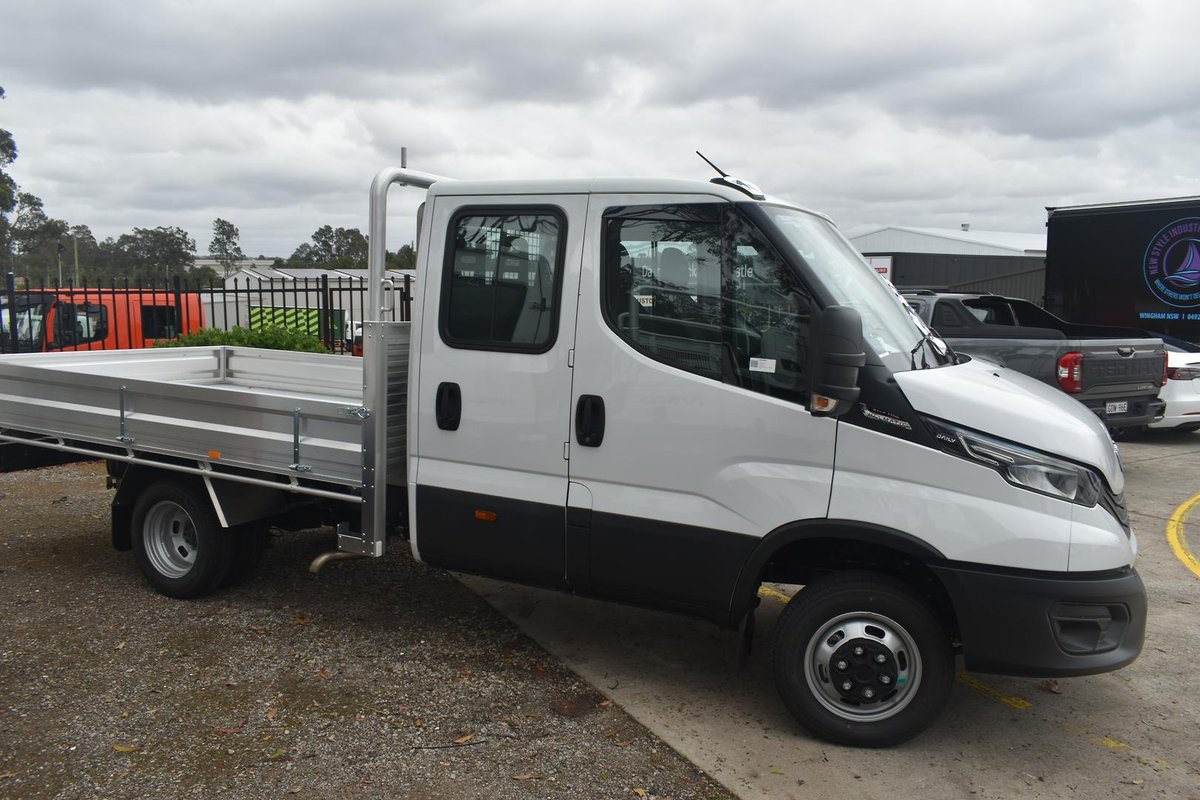 2025 Iveco Daily 50C18 image 9