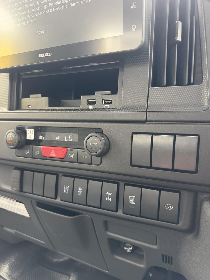 2026 Isuzu N Series NMS 65-150 MT D28 Traypack image 22