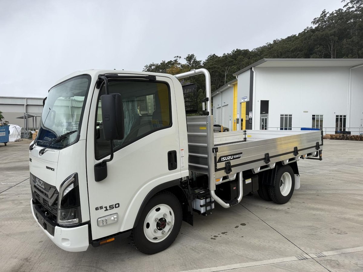 2026 Isuzu N Series NMS 65-150 DT D28 Traypack image 3