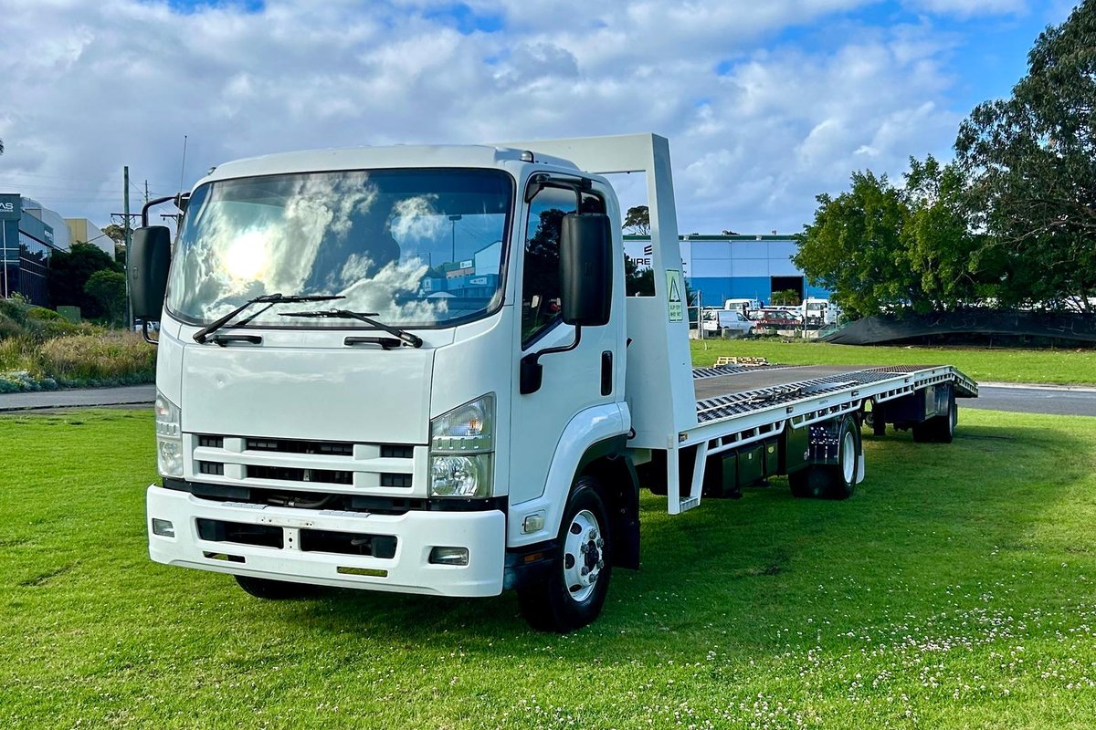 2012 Isuzu F Series FRR 500 image 8