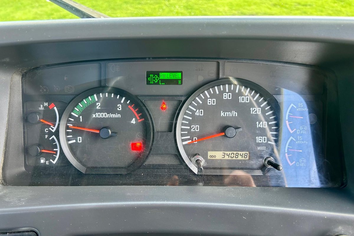 2012 Isuzu F Series FRR 500 image 21