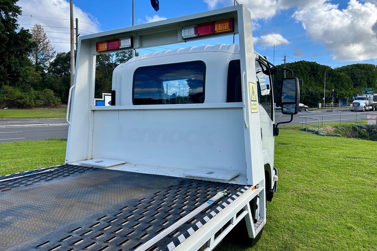 2012 Isuzu F Series FRR 500 image 11