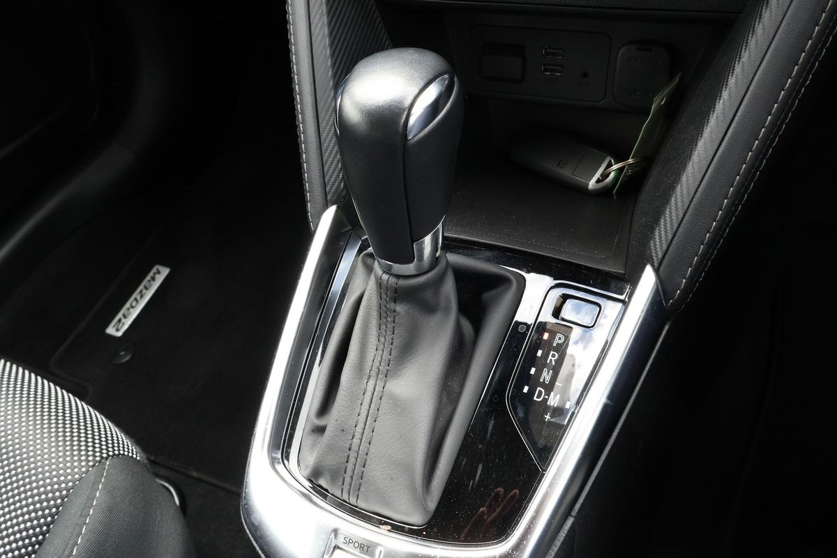 2017 Mazda 2 Genki DJ Series image 19