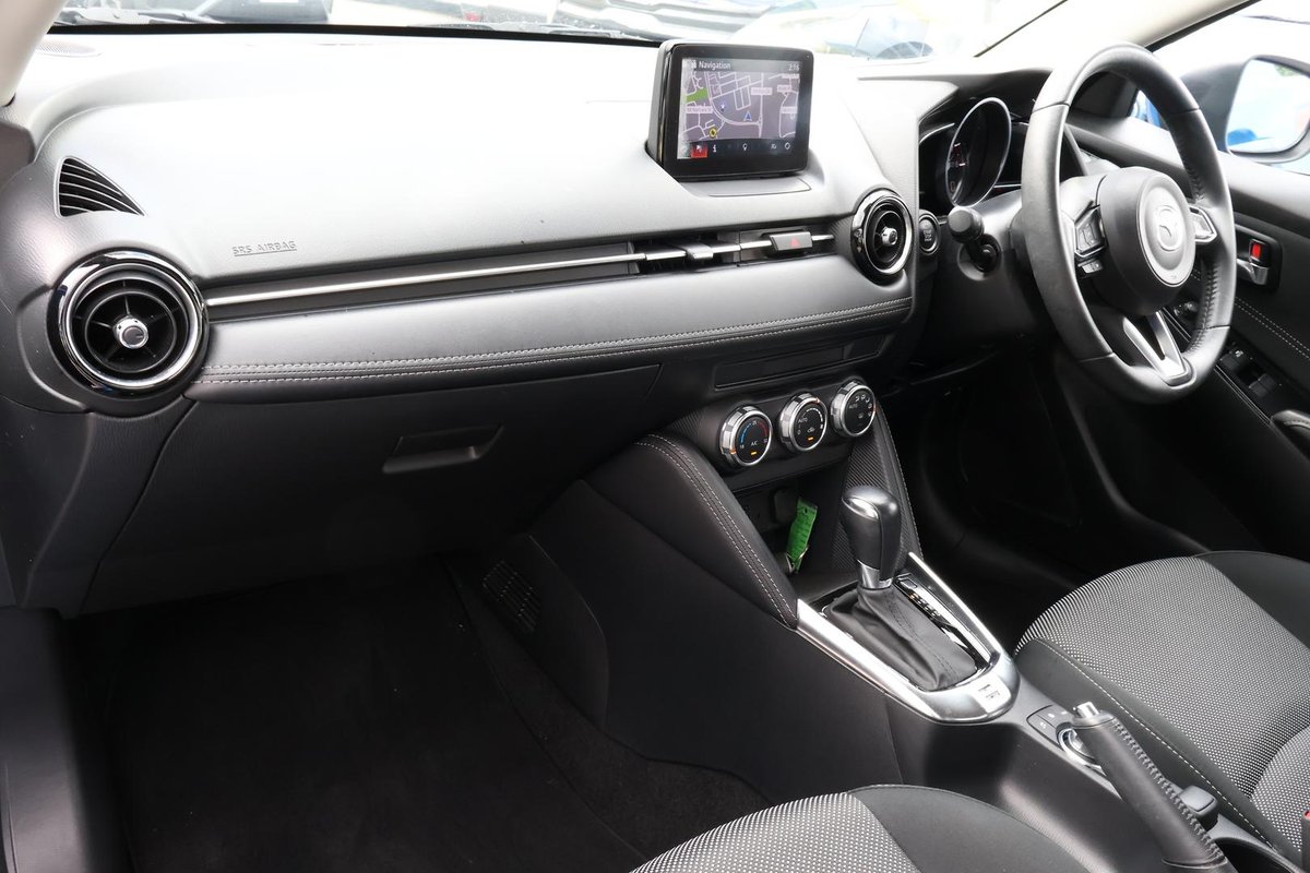 2017 Mazda 2 Genki DJ Series image 23