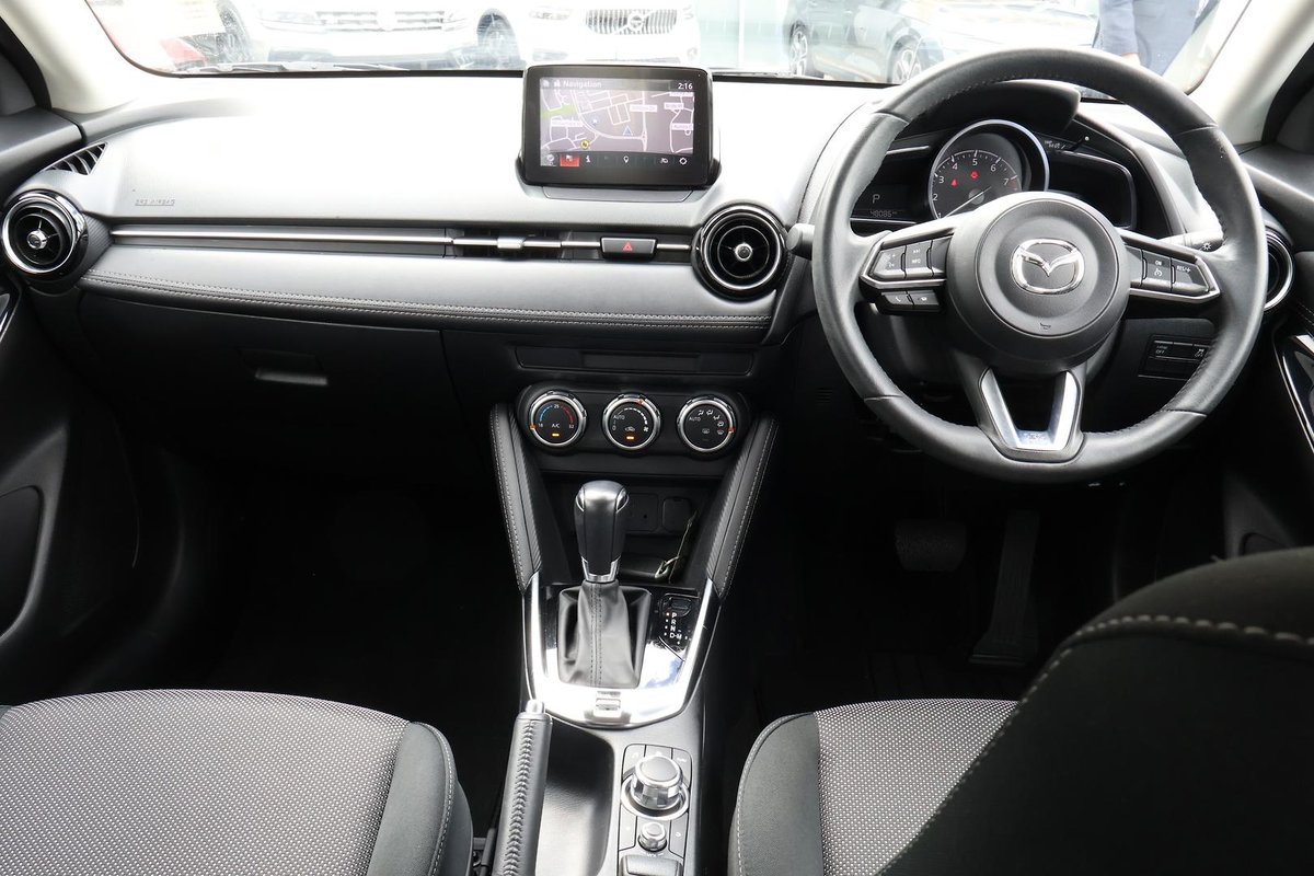 2017 Mazda 2 Genki DJ Series image 8
