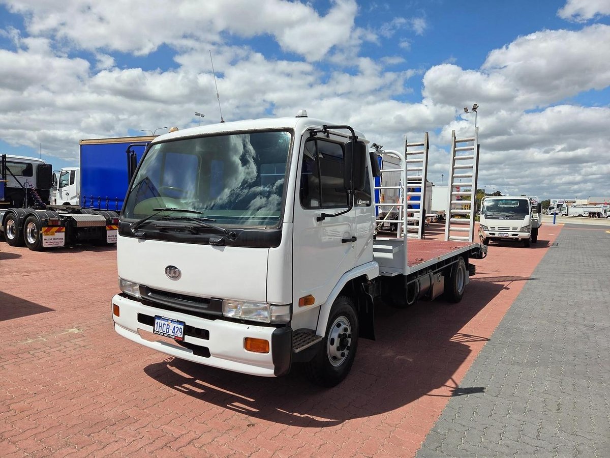 2005 UD Mk240 Beavertail And Ramps image 6