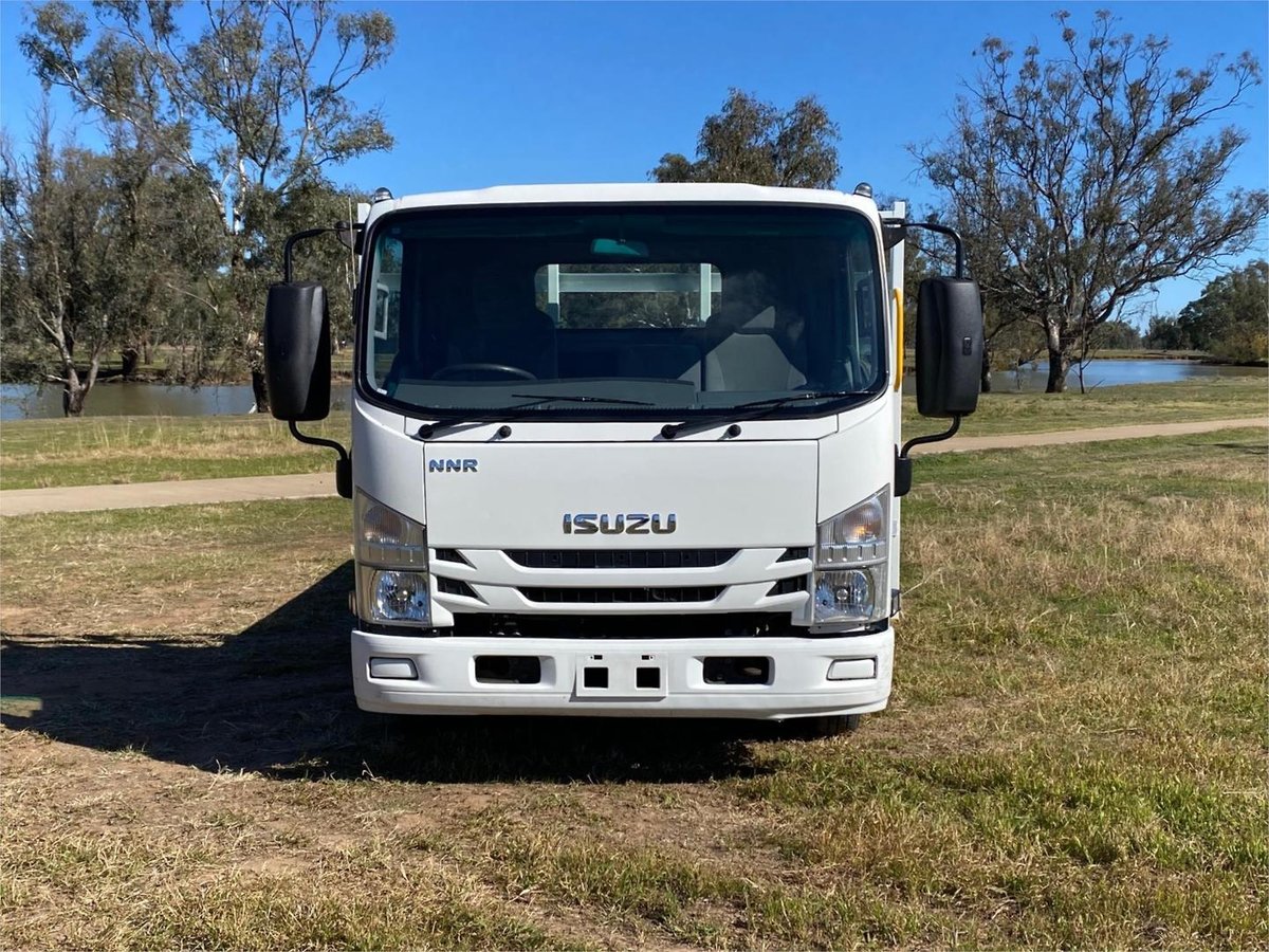2019 Isuzu N Series NNR 45-150 image 10